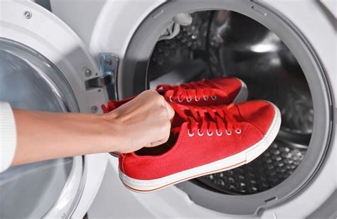 Schoenen in de Wasmachine .